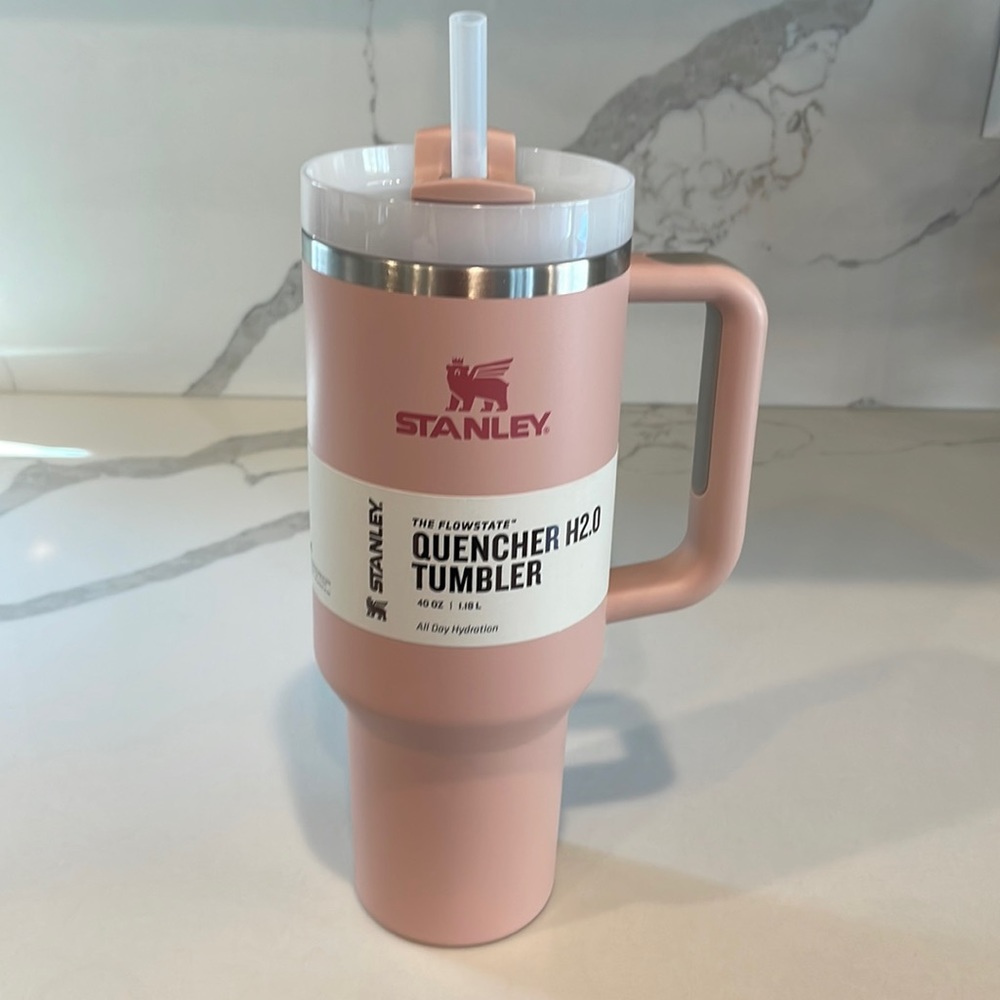 Stanley - PINK DUSK - 40 oz. Flowstate Quencher H2.0 Tumbler - NWT!